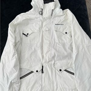 Oakley White Ski & Snowboard Jacket